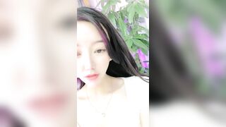 杭州上等美女【苏妲己】密码房大秀，平日高端气质，私下却是这般放荡淫乱，骚穴都没怎么玩就湿透了！ (1)