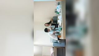 2022-5-16【爱情故事】网聊新人，良家骚女今天见面，撩下衣服吸奶扣穴，转战床上爆操骚逼