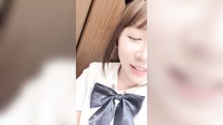 广州19岁可爱学生妹 【京鱼儿】童颜巨乳 多道具插逼爽的喷水~梦想来位大哥守护一下吖