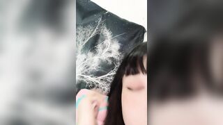 卡哇伊颜值美少女！脱下内裤无毛小骚逼！翘起屁股干净美穴，大黑牛震动，高潮呻吟搞得湿哒哒