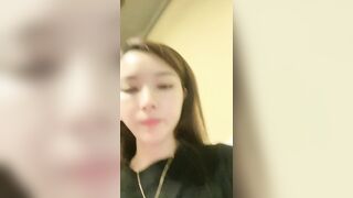 网红骚御姐【娜娜】翘起美臀被炮友后入，不得行无法满足，拨开丁字裤掰穴，漂亮大奶闺蜜一起