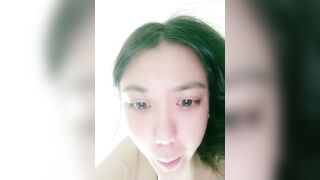 人妻小少妇深夜爽到极致高潮，全程露脸玩弄小哥大鸡巴，享受无套快速抽插