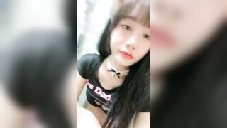 纯欲系天花板！甜美极品少女！无毛小骚逼，手指扣弄小穴，用屌洞口磨蹭，用力抽插一脸享受