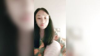 七彩主播【冷清秋9】 极品身材，诱人挺拔双奶，粉嫩多毛淫穴~骚弄舞姿