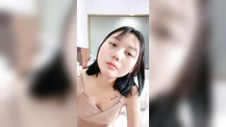 极品尤物超嫩美少女！带新人闺蜜一起下海！娇小身材坚挺奶子，脱光光穿黑丝