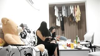 2023-6-13【换妻极品探花】三对男女6P交换激情，打牌玩成人游戏，气氛到了开操，场面非常淫乱