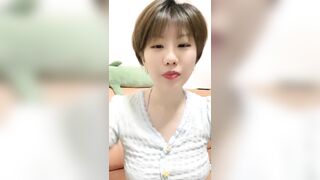 温柔淑女，山西短发气质人妻，【甜橘子】，身材太棒了，挺有味道的，稀疏的阴毛，红红的逼，喜欢这种不要错过2