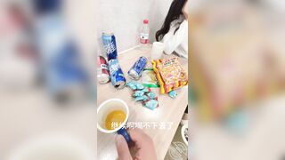 海角泡良大神 气质高贵的房东少妇像条狗一样被我栓在酒店门口灌满精液的小穴