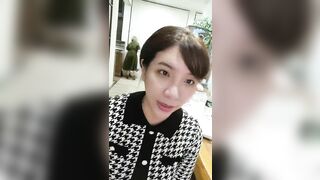 2022.1.18，【吴梦梦】，三个专业摄影师，还有一个女的，新到的极品女神，这是在拍偷情大戏，当着老公面啪啪