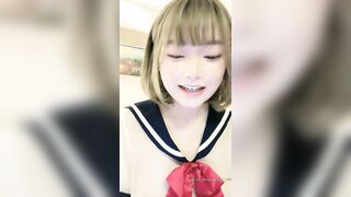 【无敌清纯金色短发萌妹】情趣学生制服小短裙，浴室跳蛋假屌轮番上 ，震的太爽表情很享受，低低呻吟，假屌骑坐拍打屁股